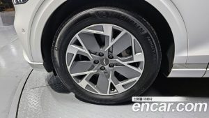 Genesis GV70 e-AWD 2024 года из Южной Кореи