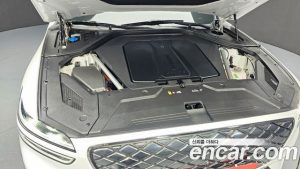 Genesis GV70 e-AWD 2024 года из Южной Кореи