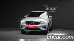 Volvo XC40 B4 Ultra Bright 2025 года из Южной Кореи