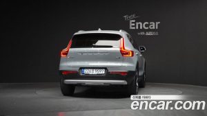 Volvo XC40 B4 Ultra Bright 2025 года из Южной Кореи