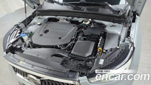 Volvo XC40 B4 Ultra Bright 2025 года из Южной Кореи