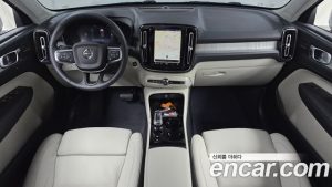 Volvo XC40 B4 Ultra Bright 2025 года из Южной Кореи