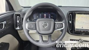 Volvo XC40 B4 Ultra Bright 2025 года из Южной Кореи