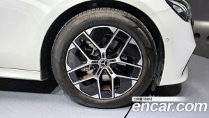 Mercedes-Benz E-Class E200 Avantgarde 2025 года из Южной Кореи