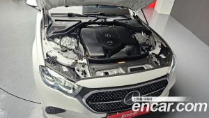 Mercedes-Benz E-Class E200 Avantgarde 2025 года из Южной Кореи