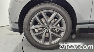 Land Rover Range Rover Velar 2.0 P250 Dynamic SE 2026 года из Южной Кореи