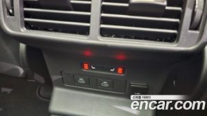 Land Rover Range Rover Velar 2.0 P250 Dynamic SE 2026 года из Южной Кореи