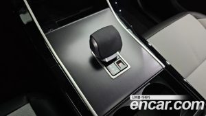 Land Rover Range Rover Velar 2.0 P250 Dynamic SE 2026 года из Южной Кореи
