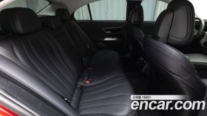 Mercedes-Benz E-Class E200 Avantgarde Limited 2025 года из Южной Кореи