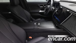 Mercedes-Benz E-Class E200 Avantgarde Limited 2025 года из Южной Кореи