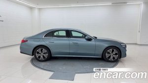 Mercedes-Benz E-Class E200 Avantgarde 2025 года из Южной Кореи