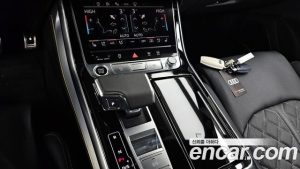 Audi Q7 55 TFSI 4WD Premium 2025 года из Южной Кореи