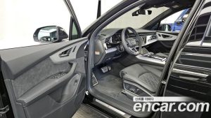 Audi Q7 55 TFSI 4WD Premium 2025 года из Южной Кореи