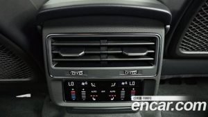 Audi Q7 55 TFSI 4WD Premium 2025 года из Южной Кореи