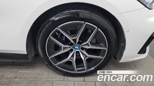 BMW i5 eDrive 40 M Sport 2024 года из Южной Кореи