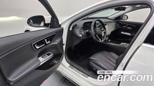 Mercedes-Benz E-Class E220d 4MATIC Exclusive 2024 года из Южной Кореи