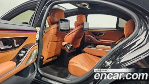 Mercedes-Benz S-Class S500L 4MATIC 2023 года из Южной Кореи