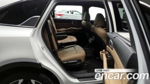 Kia Sorento Бензин 2.5T 2WD 2024 года из Южной Кореи