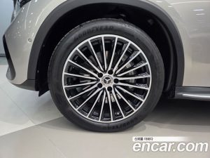 Mercedes-Benz GLC-Class GLC300 4MATIC AMG Line 2024 года из Южной Кореи