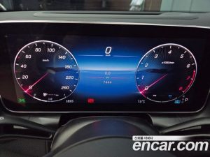 Mercedes-Benz GLC-Class GLC300 4MATIC AMG Line 2024 года из Южной Кореи