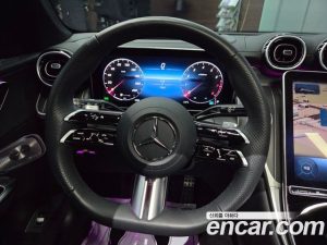 Mercedes-Benz GLC-Class GLC300 4MATIC AMG Line 2024 года из Южной Кореи