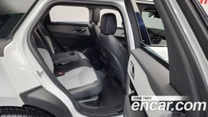 Land Rover Range Rover Velar 2.0 P250 Dynamic SE 2024 года из Южной Кореи