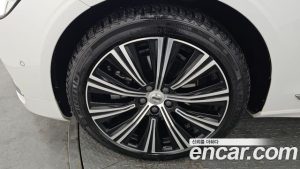 Volvo S90 B5 ULTIMATE Bright 2023 года из Южной Кореи