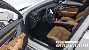 Volvo S90 B5 ULTIMATE Bright 2023 года из Южной Кореи