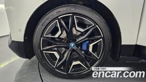 BMW iX xDrive50 Sport Plus 2023 года из Южной Кореи
