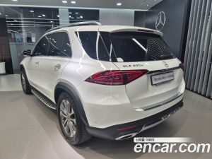 Mercedes-Benz GLE-Class GLE300d 4MATIC 2023 года из Южной Кореи