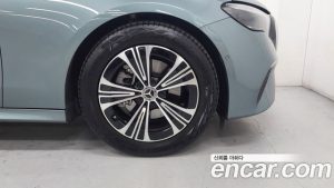 Mercedes-Benz E-Class E200 Avantgarde 2025 года из Южной Кореи