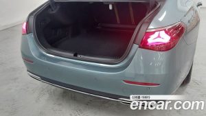 Mercedes-Benz E-Class E200 Avantgarde 2025 года из Южной Кореи