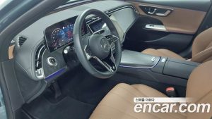 Mercedes-Benz E-Class E200 Avantgarde 2025 года из Южной Кореи