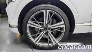 Genesis GV80 2.5T Бензин AWD 2024 года из Южной Кореи