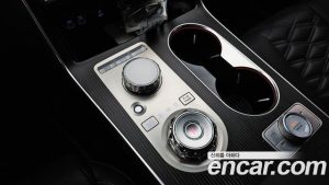 Genesis GV80 2.5T Бензин AWD 2024 года из Южной Кореи