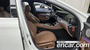 Mercedes-Benz E-Class E350 4MATIC Exclusive 2023 года из Южной Кореи