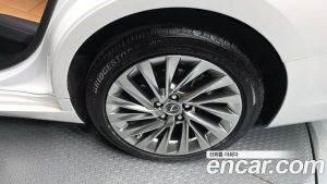 Lexus ES Luxury Plus 2024 года из Южной Кореи