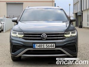Volkswagen Tiguan 2.0 TSI Prestige 2023 года из Южной Кореи