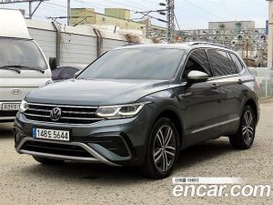Volkswagen Tiguan 2.0 TSI Prestige 2023 года из Южной Кореи