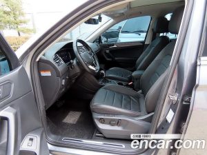 Volkswagen Tiguan 2.0 TSI Prestige 2023 года из Южной Кореи