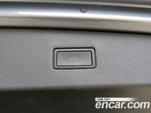 Volkswagen Tiguan 2.0 TSI Prestige 2023 года из Южной Кореи