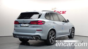 BMW X5 xDrive 40i M Sport 2025 года из Южной Кореи