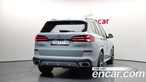 BMW X5 xDrive 40i M Sport 2025 года из Южной Кореи