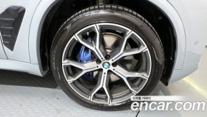 BMW X5 xDrive 40i M Sport 2025 года из Южной Кореи