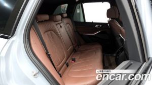 BMW X5 xDrive 40i M Sport 2025 года из Южной Кореи