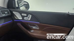 Mercedes-Benz GLE-Class GLE300d 4MATIC 2025 года из Южной Кореи