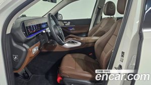 Mercedes-Benz GLE-Class GLE300d 4MATIC 2025 года из Южной Кореи