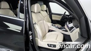 BMW X7 xDrive 40i M Sport 6 2024 года из Южной Кореи