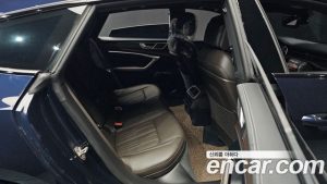 Audi A7 55 TFSI 4WD Premium 2023 года из Южной Кореи
