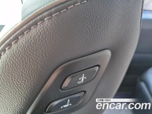 Hyundai Staria HEV 1.6 Lounge 7-Seater 2025 года из Южной Кореи